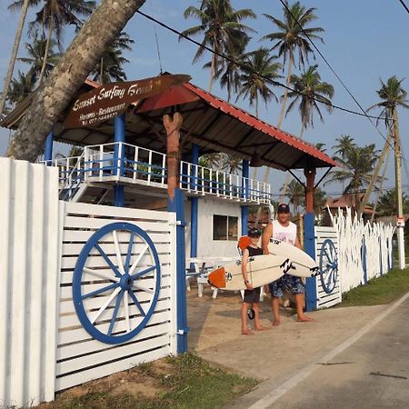 Sunset Surfing Beach Resort Matara Bagian luar foto