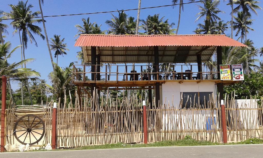 Sunset Surfing Beach Resort Matara Bagian luar foto