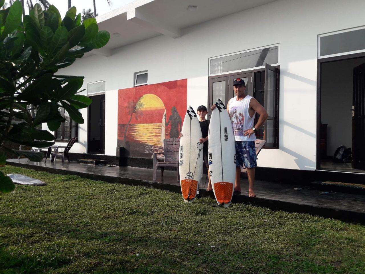 Sunset Surfing Beach Resort Matara Bagian luar foto